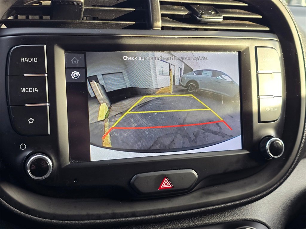 Used 2023 Kia Soul LX image 19