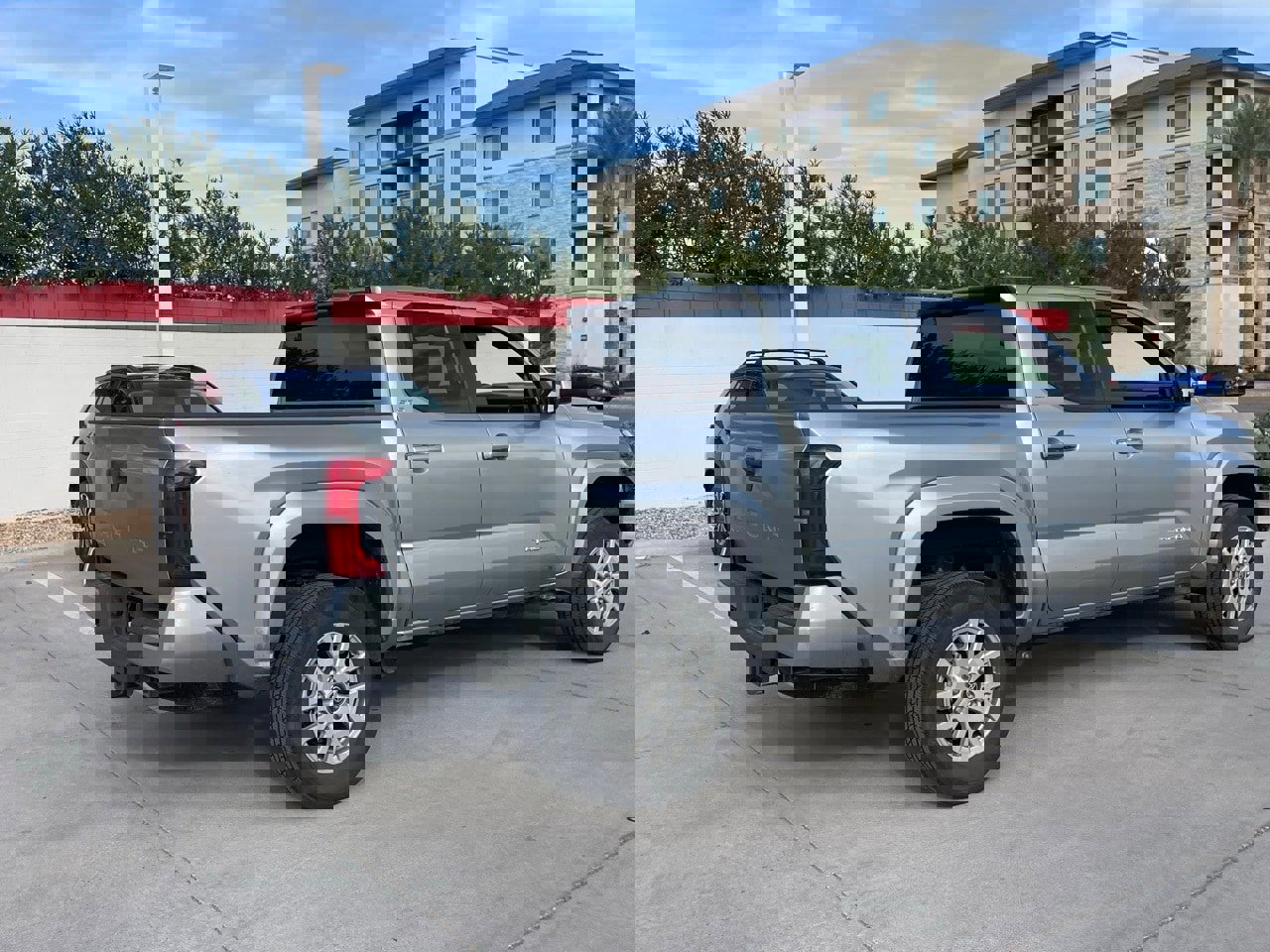 Used 2025 Toyota Tacoma SR5 image 3