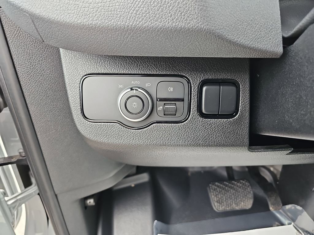 Used 2024 Mercedes-Benz Sprinter 2500 image 28