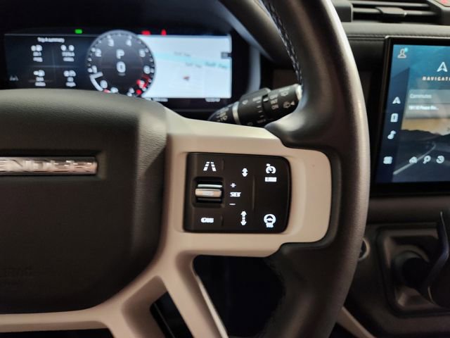 Used 2025 Land Rover Defender 110 S image 28