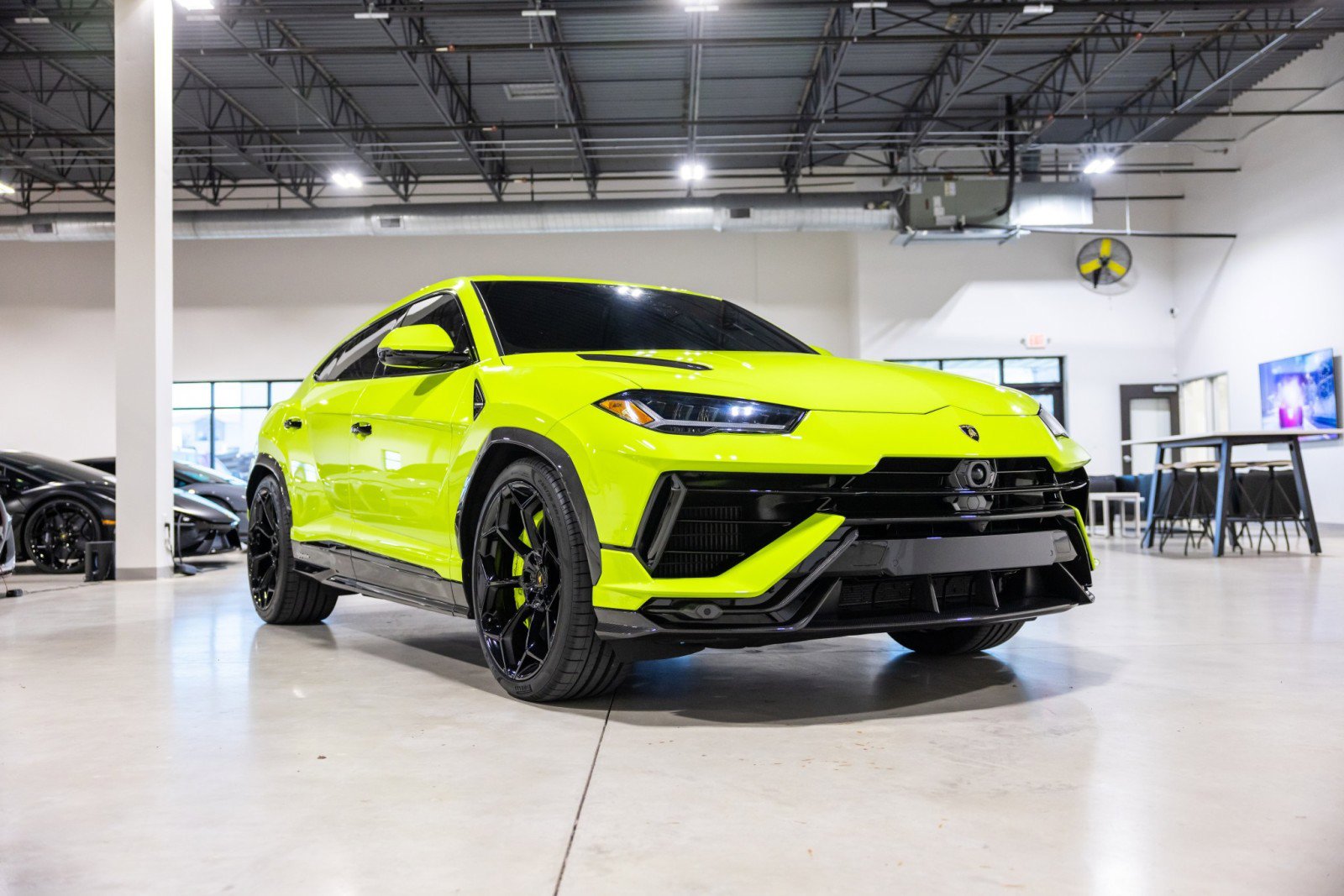 Used 2024 Lamborghini Urus Performante image 3