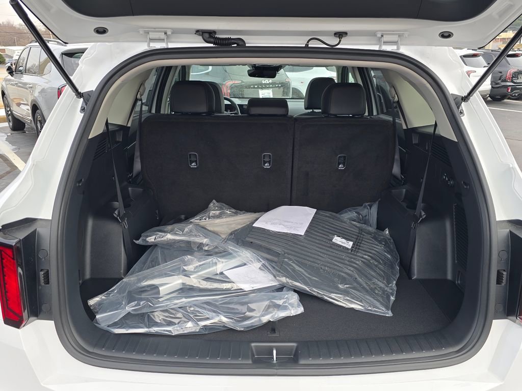New 2026 Kia Sorento S w/ S Panoramic Sunroof Package FWD image 10
