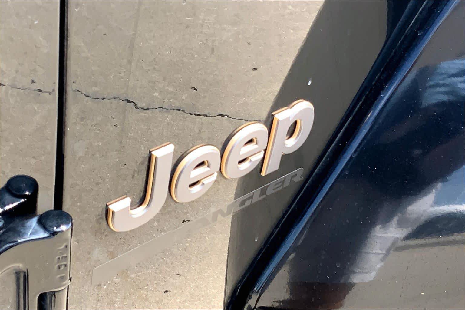 Used 2023 Jeep Wrangler Unlimited Rubicon 392 AWD/4WD image 30