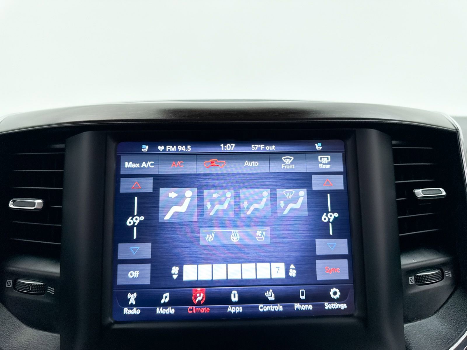 Used 2021 RAM 1500 Laramie w/ Off Road Group AWD/4WD image 21