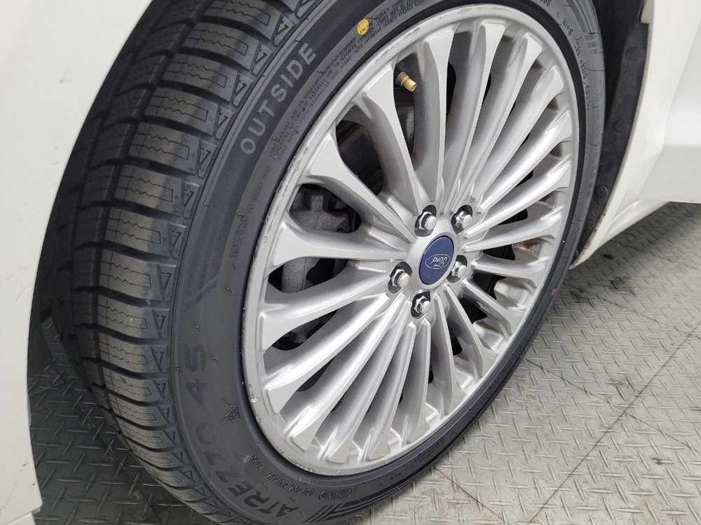 Used 2015 Ford Fusion Titanium image 31