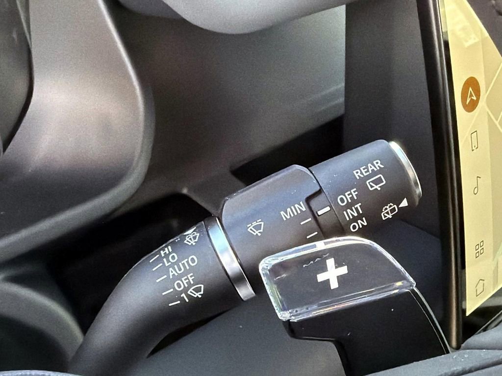 New 2026 Land Rover Defender 110 OCTA image 30