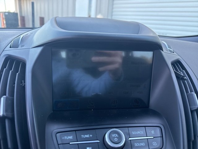 Used 2019 Ford Escape SEL image 17