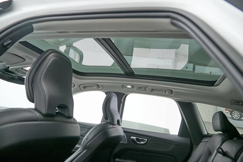 Certified 2023 Volvo XC60 B6 Ultimate w/ Climate Package AWD/4WD image 25