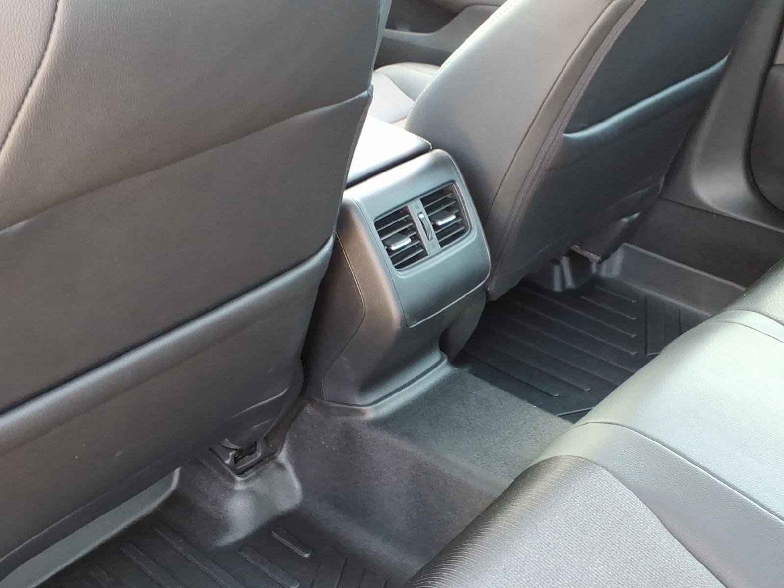 Used 2019 Honda Accord Sport image 8