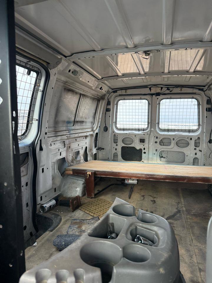 Used 2004 Ford E-250 and Econoline 250 image 4