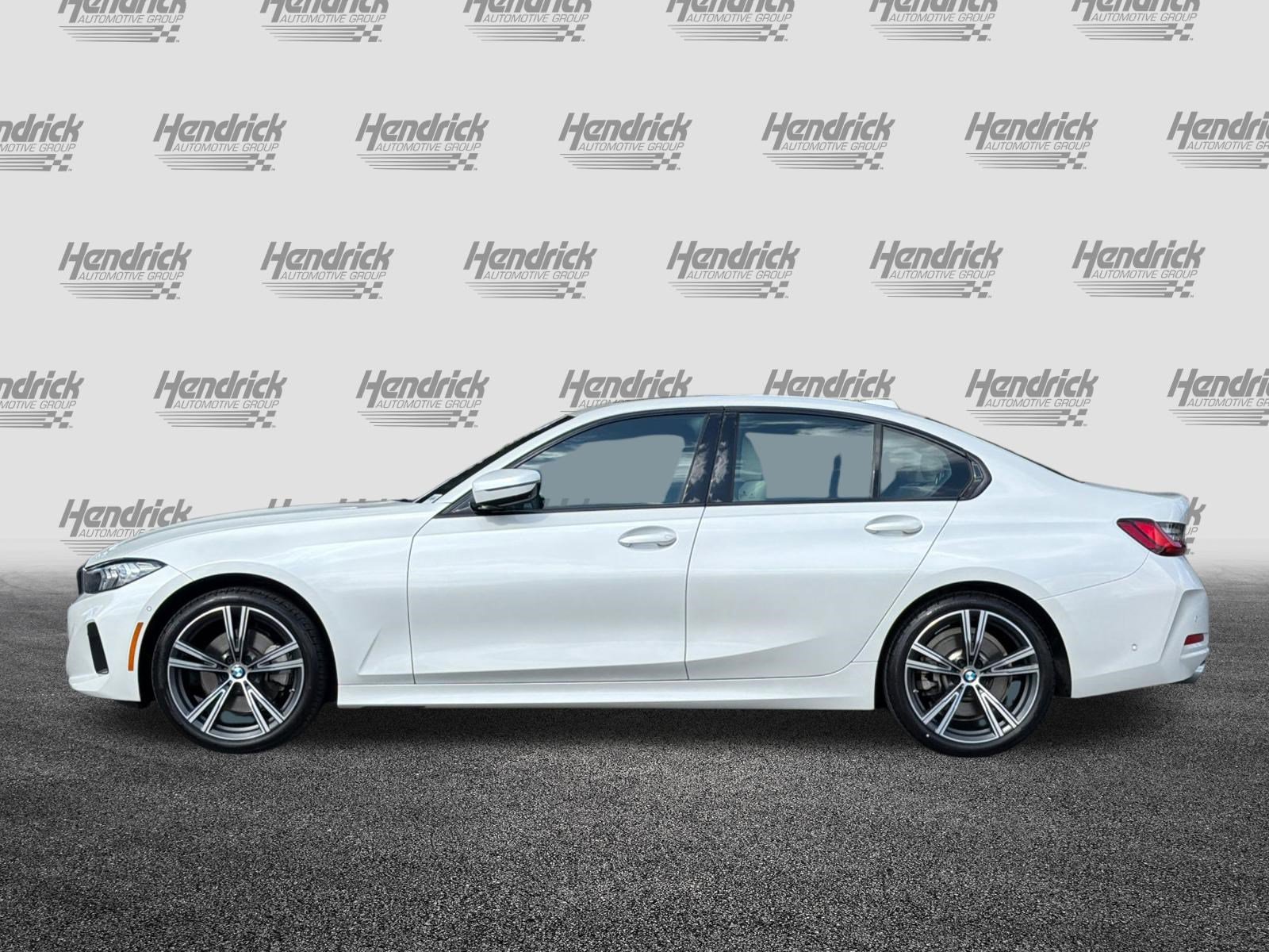 Used 2023 BMW 330i Sedan w/ Premium Package RWD image 8
