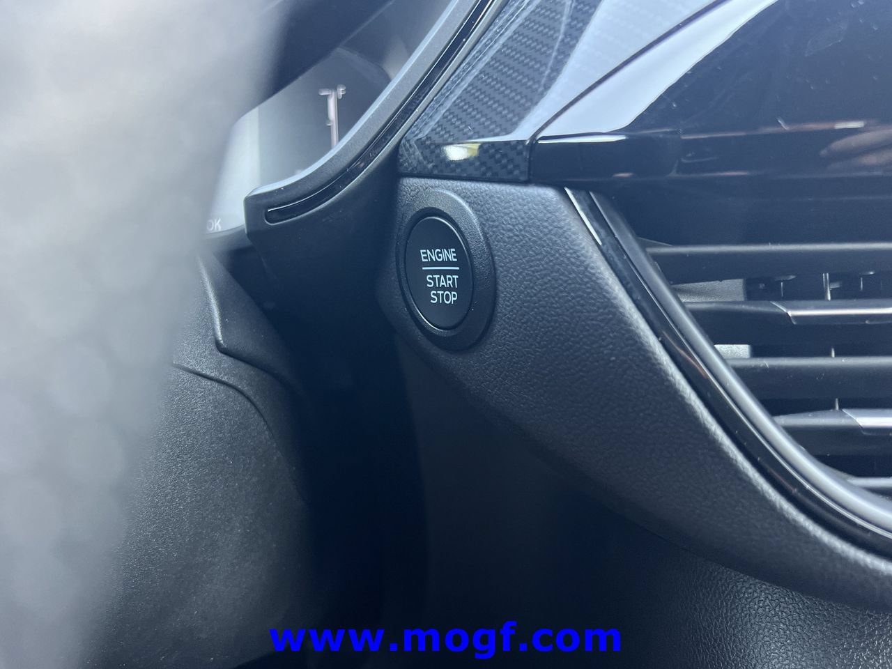 Used 2025 Ford Escape ST-Line FWD image 9