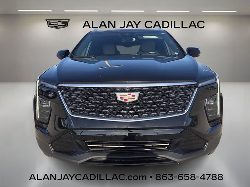 Certified 2025 Cadillac XT4 Premium Luxury image 8