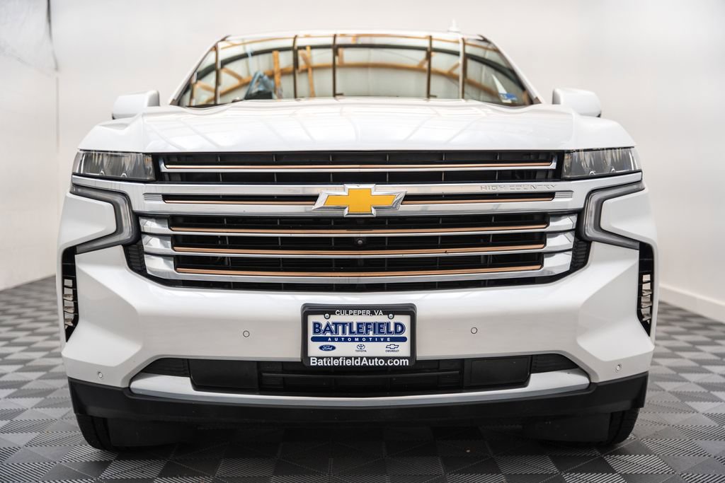 Used 2024 Chevrolet Suburban High Country AWD/4WD image 2