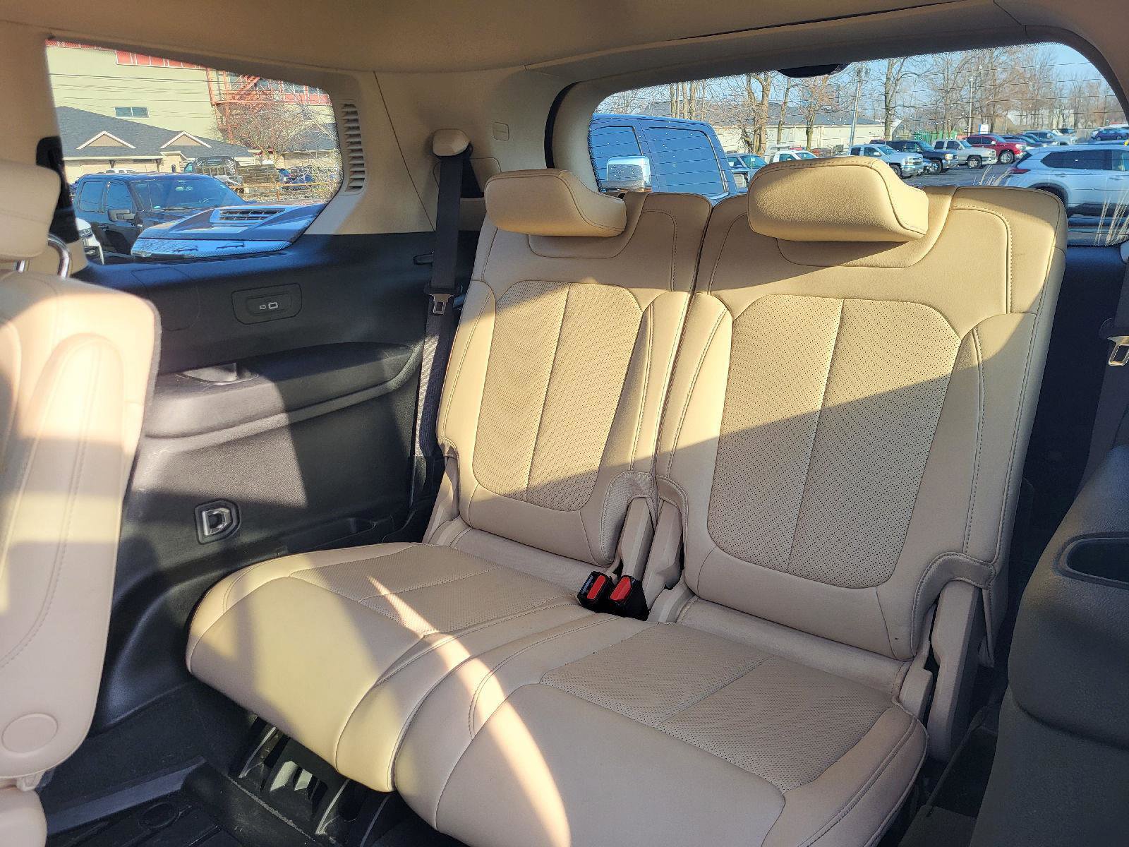 Used 2021 Jeep Grand Cherokee L Limited w/ Luxury Tech Group II image 11