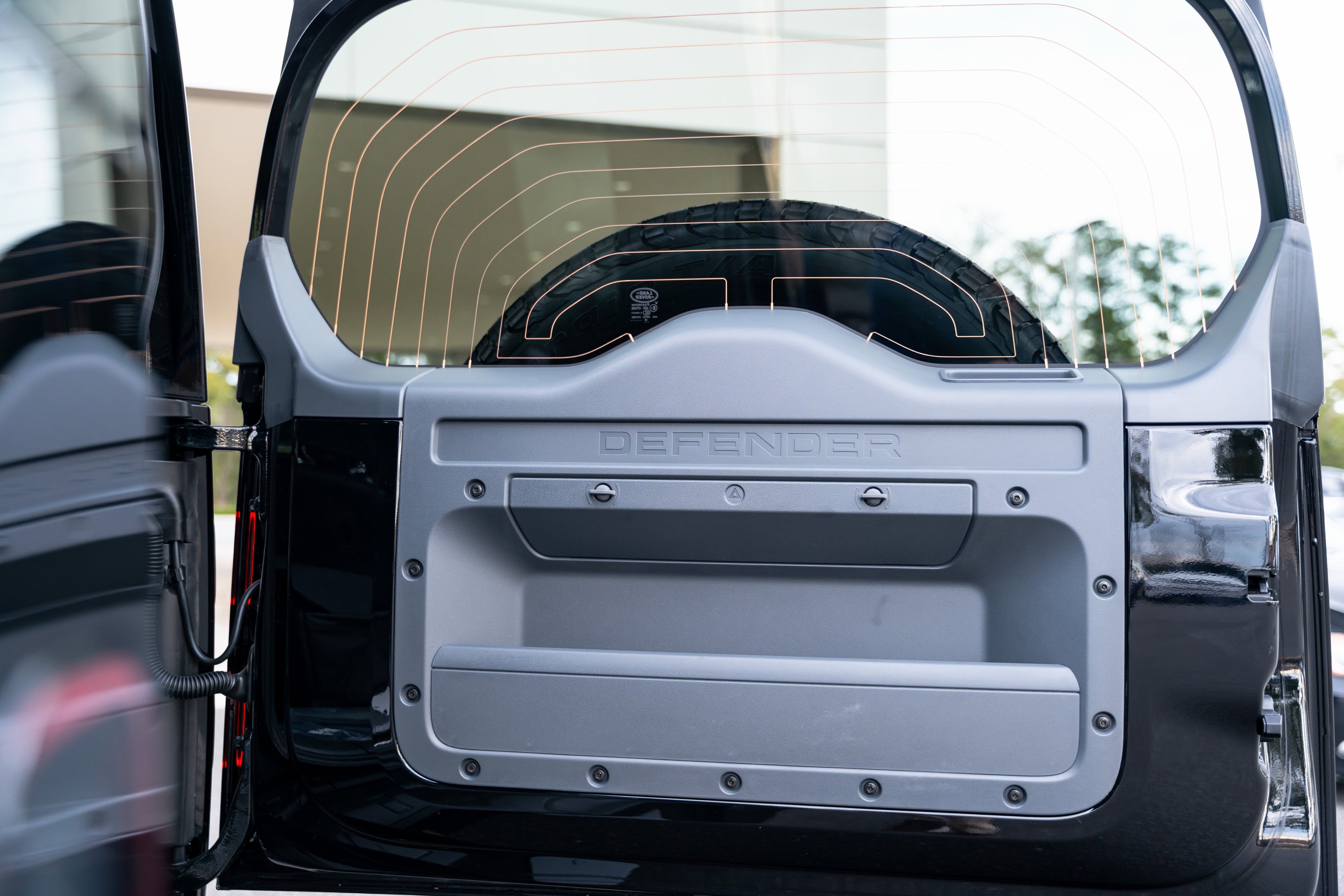 Used 2026 Land Rover Defender 110 OCTA image 30