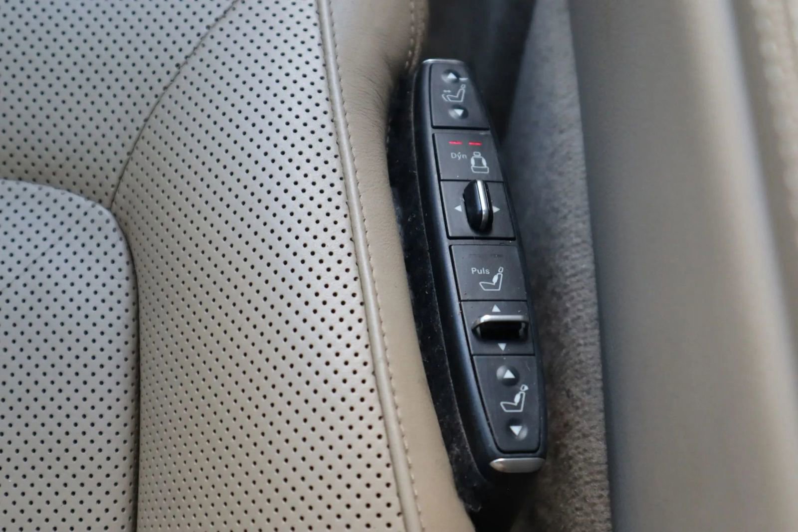 Used 2014 Mercedes-Benz CLS 550 image 35