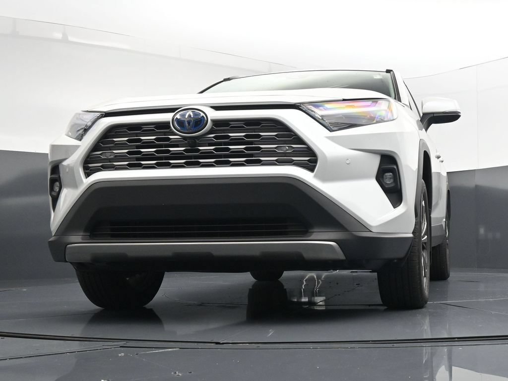 Used 2024 Toyota RAV4 Limited w/ Advanced Technology Package AWD/4WD image 32