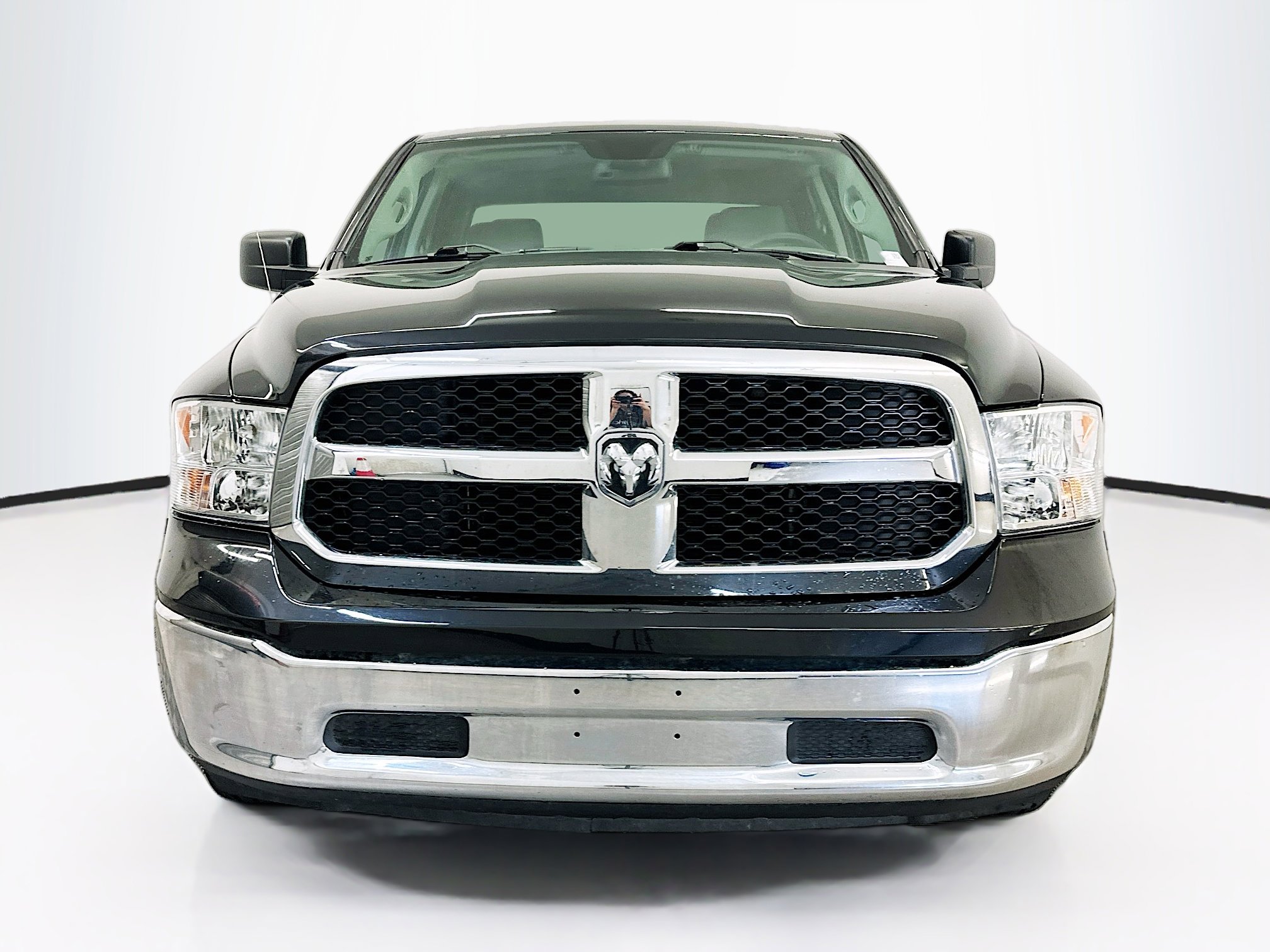 Used 2019 RAM 1500 Tradesman w/ Chrome Plus Package RWD image 2