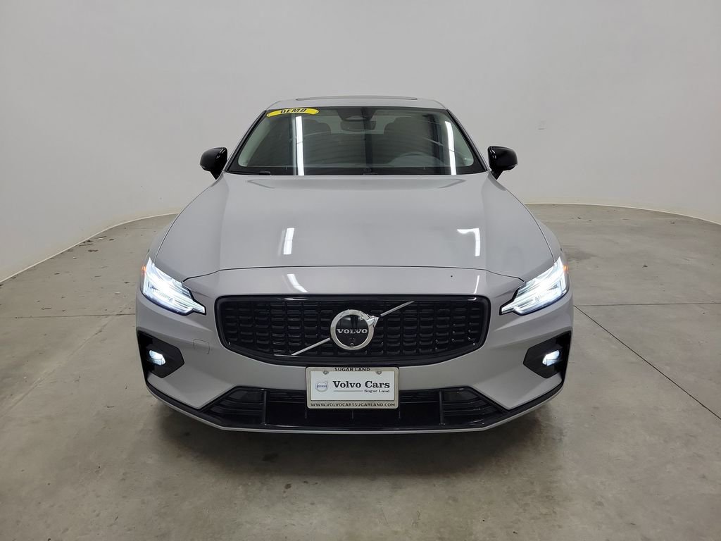 New 2025 Volvo S60 B5 Plus w/ Protection Package Premier FWD image 2