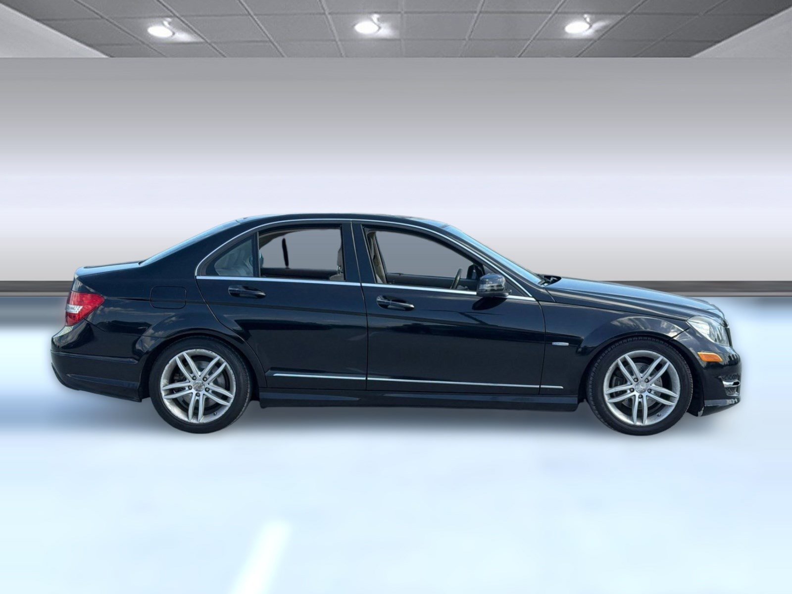 Used 2012 Mercedes-Benz C 250 Sedan image 8