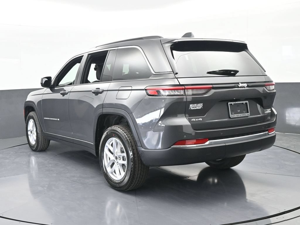 New 2026 Jeep Grand Cherokee Laredo X AWD/4WD image 4