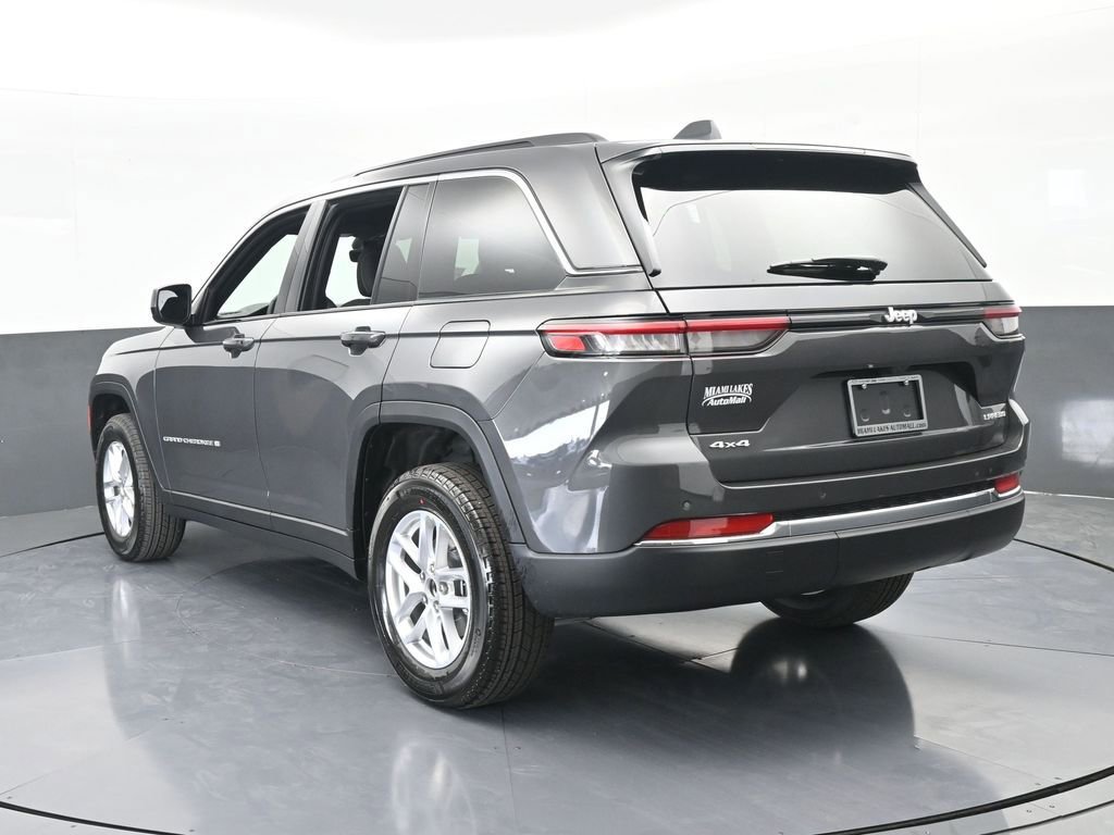 New 2026 Jeep Grand Cherokee Laredo X AWD/4WD image 4