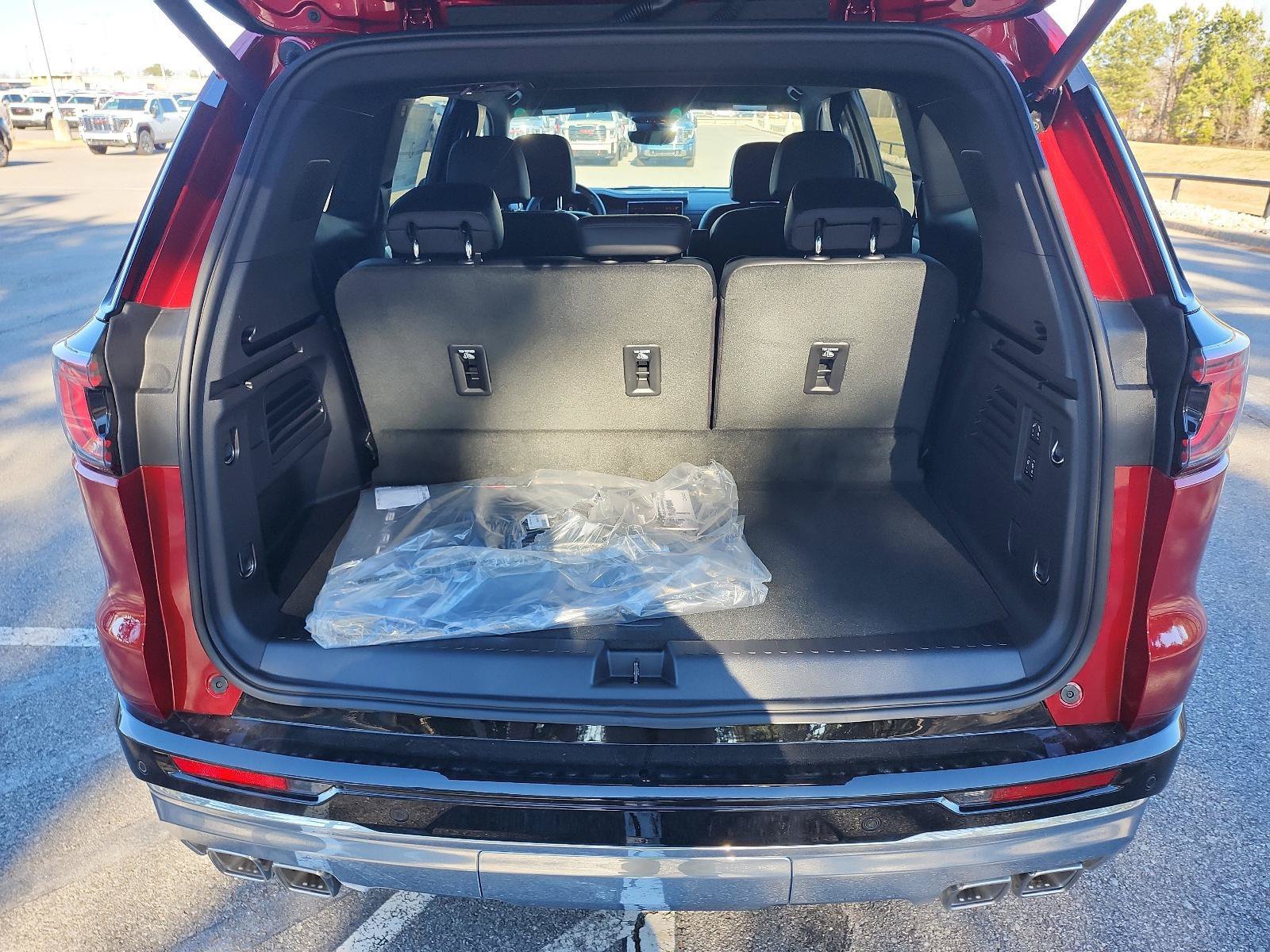 New 2026 GMC Acadia Denali w/ Super Cruise Package FWD image 7