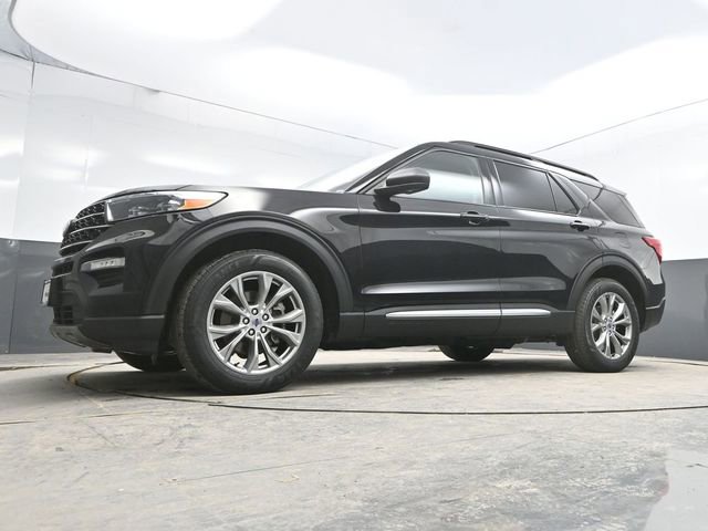 Used 2022 Ford Explorer XLT w/ Equipment Group 202A image 31