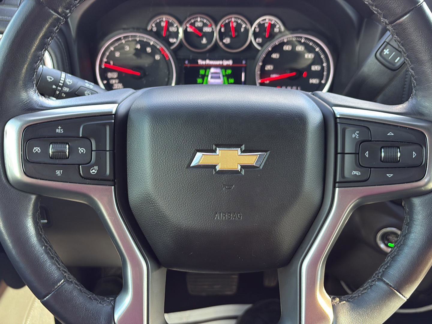 Used 2021 Chevrolet Silverado 1500 LT image 30