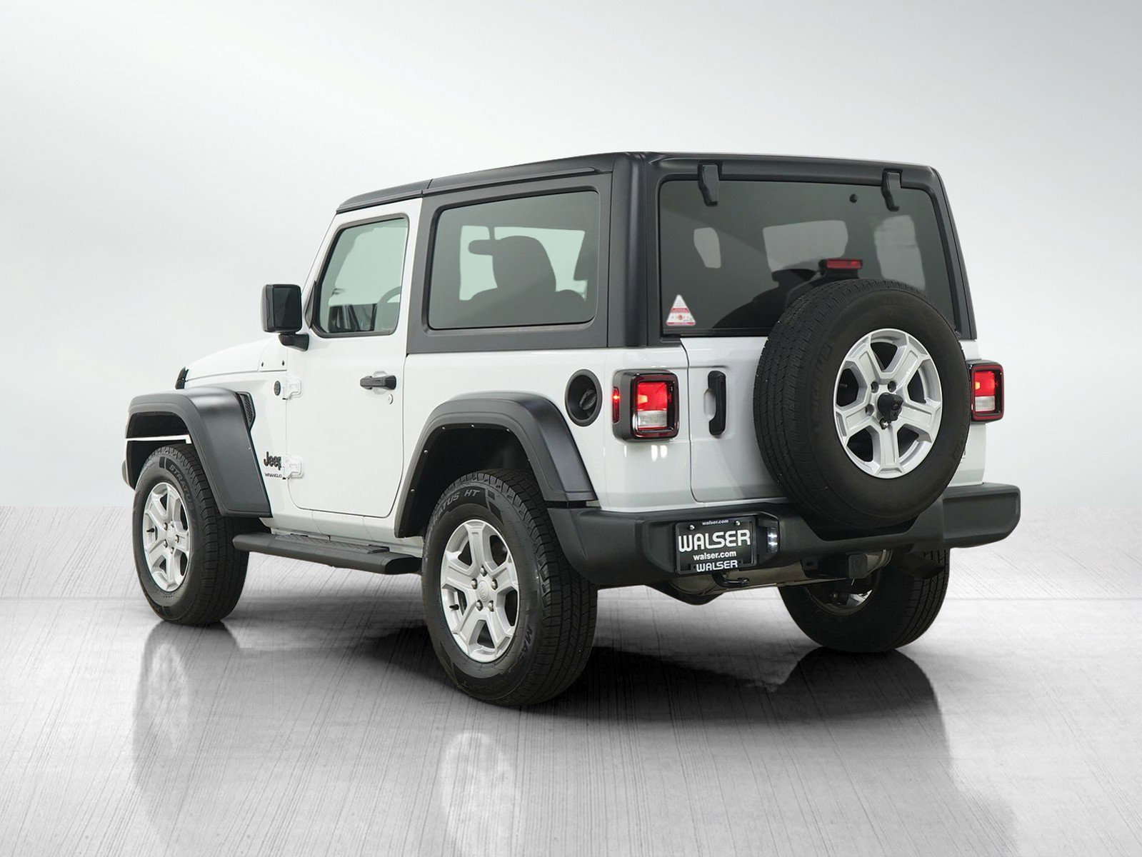Used 2022 Jeep Wrangler Sport S image 3