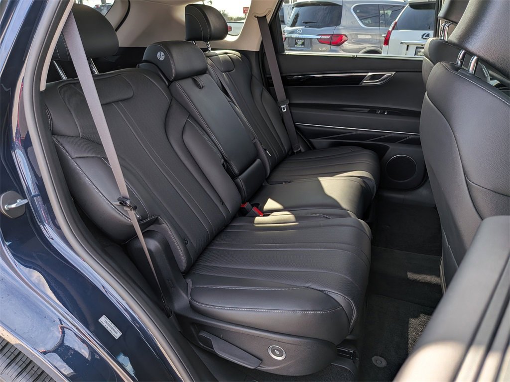 Used 2025 Genesis GV80 2.5T image 15