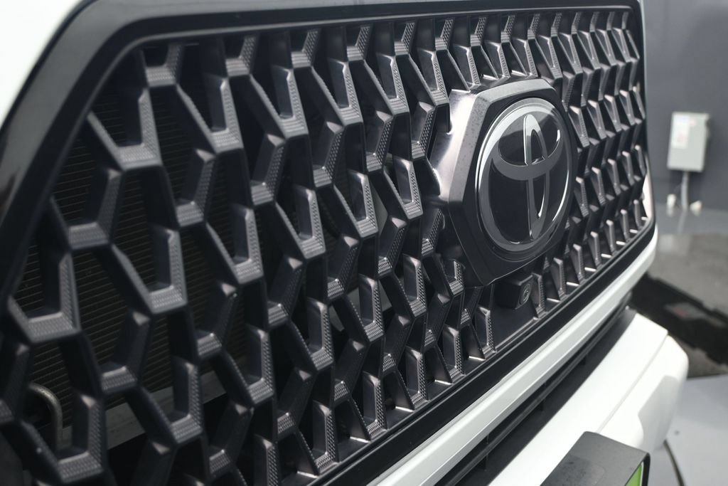 Used 2023 Toyota Tacoma Limited AWD/4WD image 27