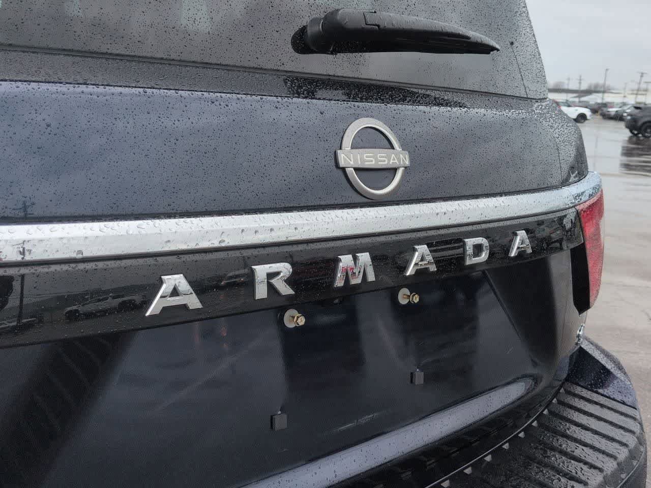 Used 2022 Nissan Armada SL w/ Captain's Chairs Package AWD/4WD image 12