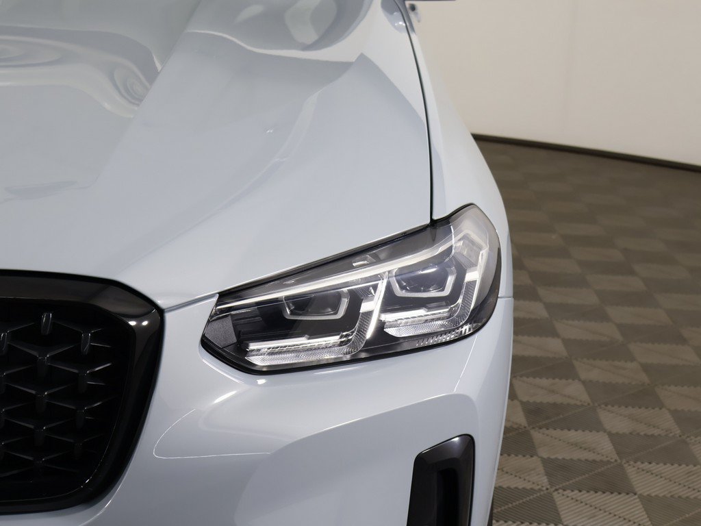 Used 2025 BMW X4 xDrive30i AWD/4WD image 17