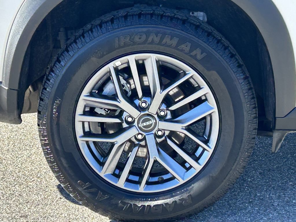 Used 2024 Nissan Rogue S image 7