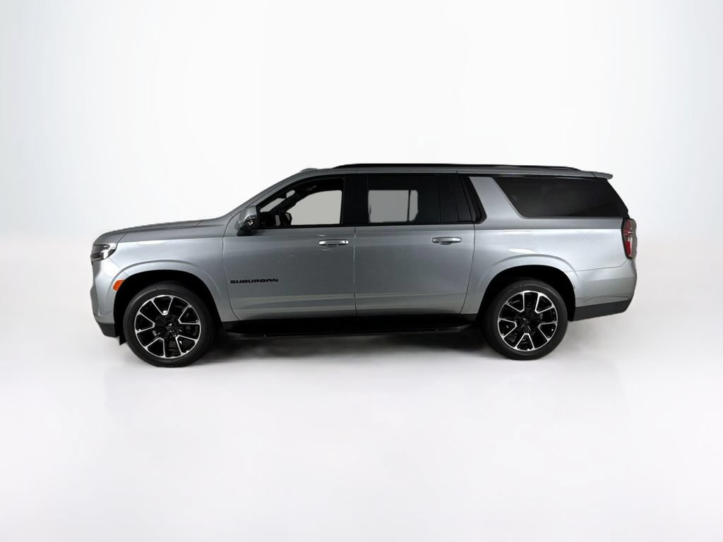 Used 2024 Chevrolet Suburban RST w/ Luxury Package RWD image 2