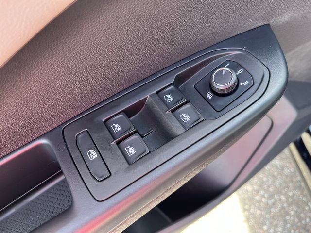 Certified 2025 Volkswagen Taos S AWD/4WD image 11