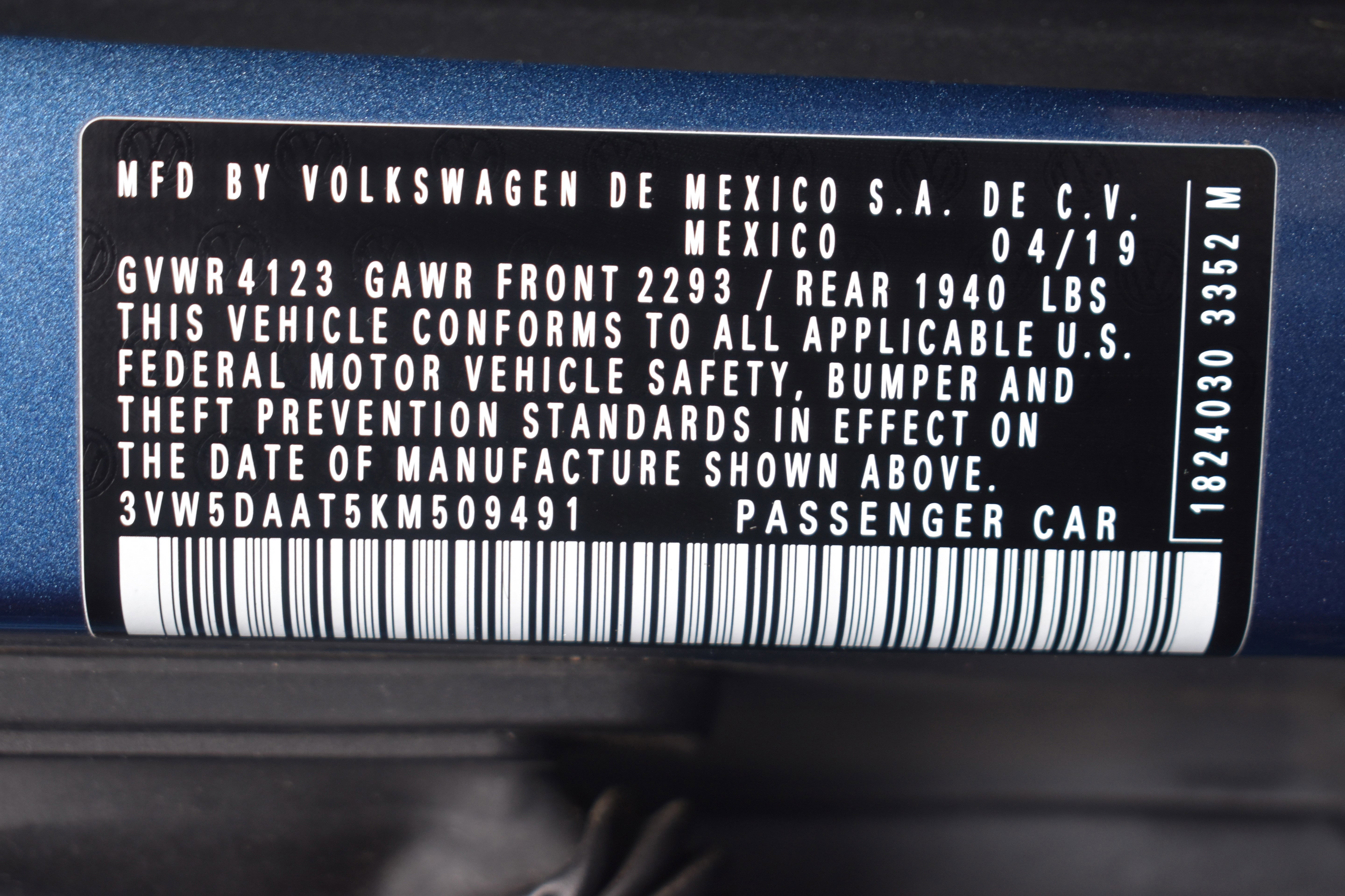 Used 2019 Volkswagen Beetle 2.0T S image 41