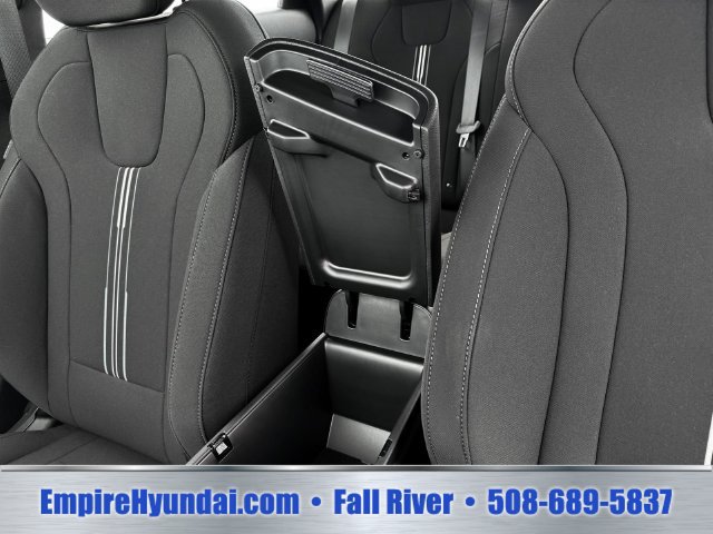 Certified 2025 Hyundai Elantra Sport FWD image 18