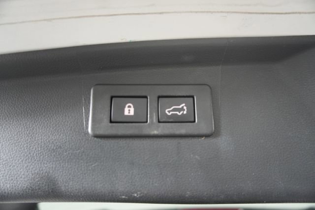 Used 2021 Subaru Outback Touring w/ Popular Package #2 image 38