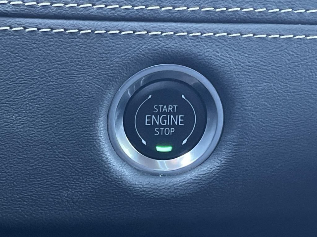 Certified 2025 Cadillac Escalade Sport AWD/4WD image 82