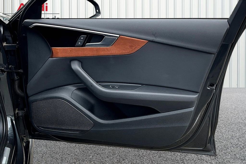 Used 2023 Audi A4 2.0T Premium w/ Convenience Package image 28