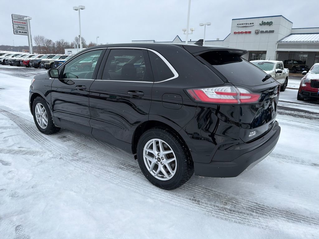 Used 2024 Ford Edge SEL image 3