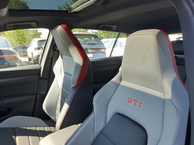 New 2026 Volkswagen GTI SE FWD image 16