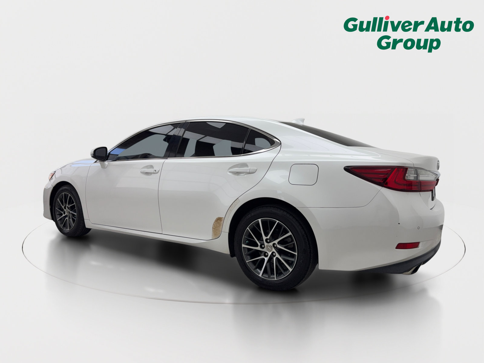 Used 2017 Lexus ES 350 w/ Luxury Package FWD image 4
