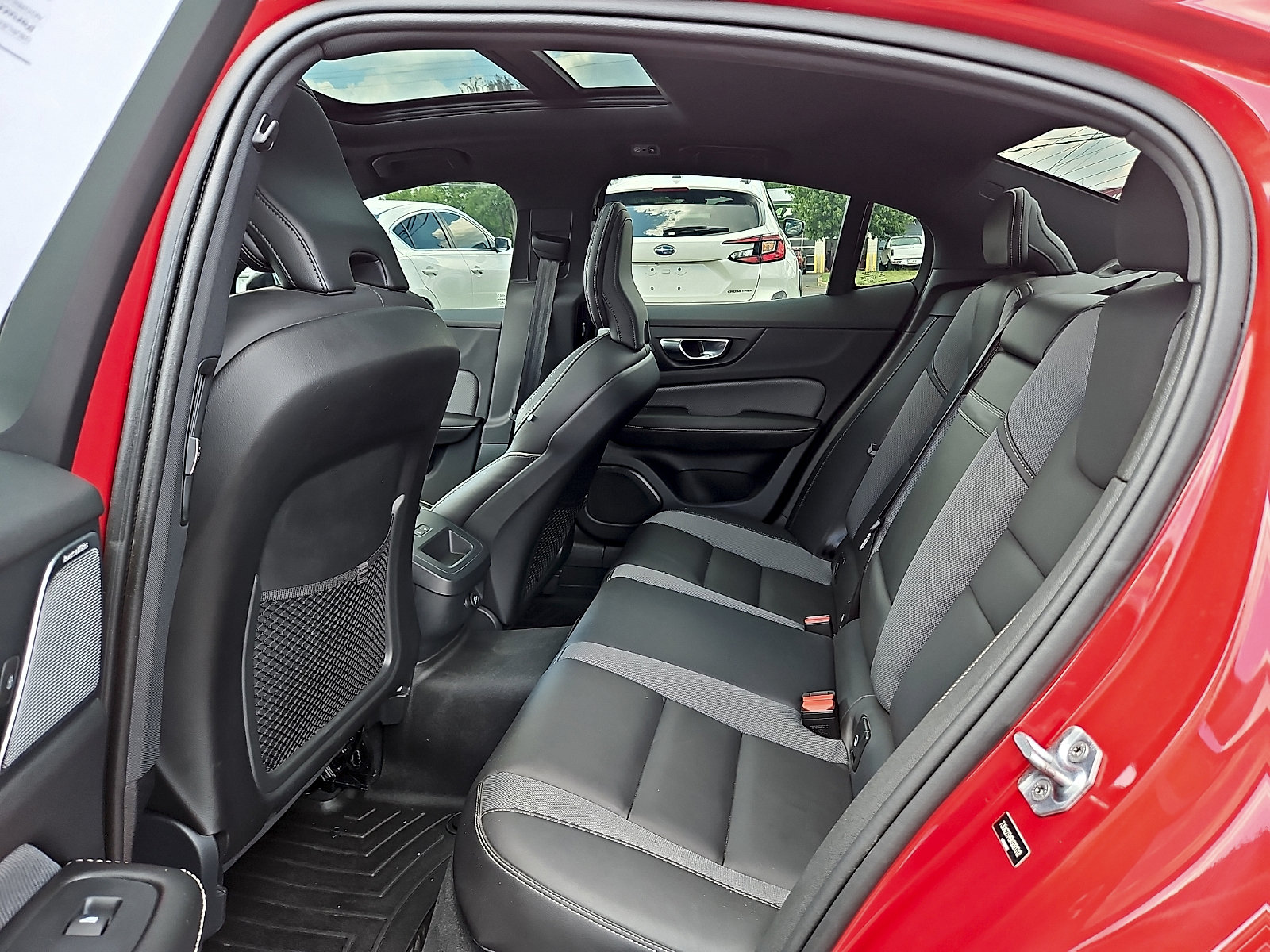 Used 2019 Volvo S60 T6 R-Design AWD/4WD image 11