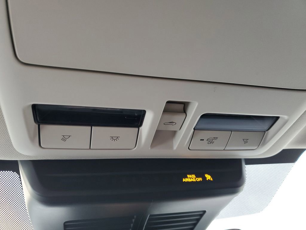 Used 2025 MAZDA CX-70 Plug-In Hybrid w/ Premium Pkg image 33