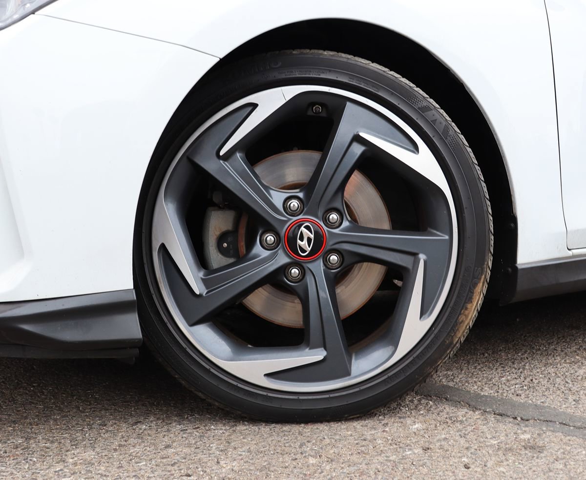 Used 2019 Hyundai Veloster Turbo FWD image 5