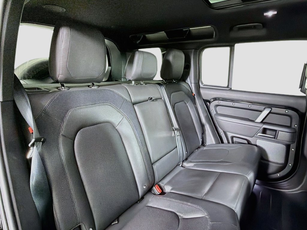 Certified 2023 Land Rover Defender 110 X-Dynamic SE AWD/4WD image 29
